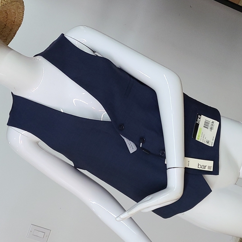 NWT Bar III Sleeveless Vest